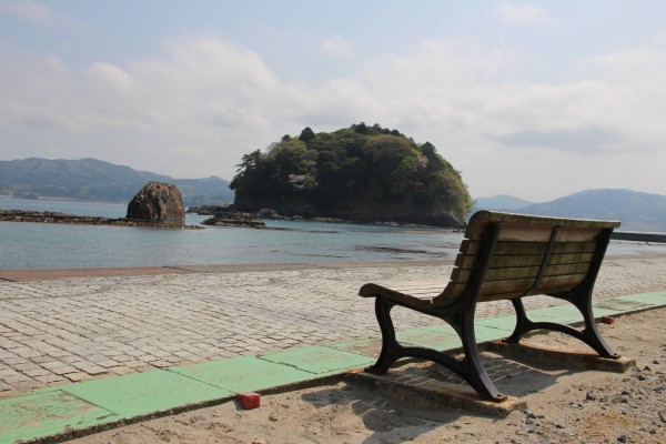 【団員紹介】No.1453 海辺のベンチの思い出