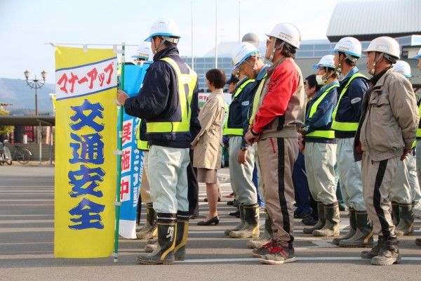 春の交通安全町民総ぐるみ運動出動式&大型ダンプカー出動式